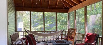 Exhale by the Fire at Crestview Cottage, 3-person Canoe Included