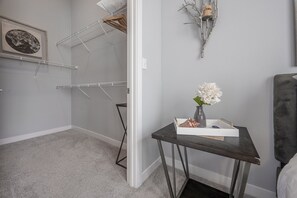 Interior - The Ybor City Flat🌆🌴☀️ (Tampa)