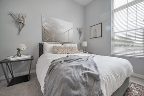 Room - The Ybor City Flat🌆🌴☀️ (Tampa)