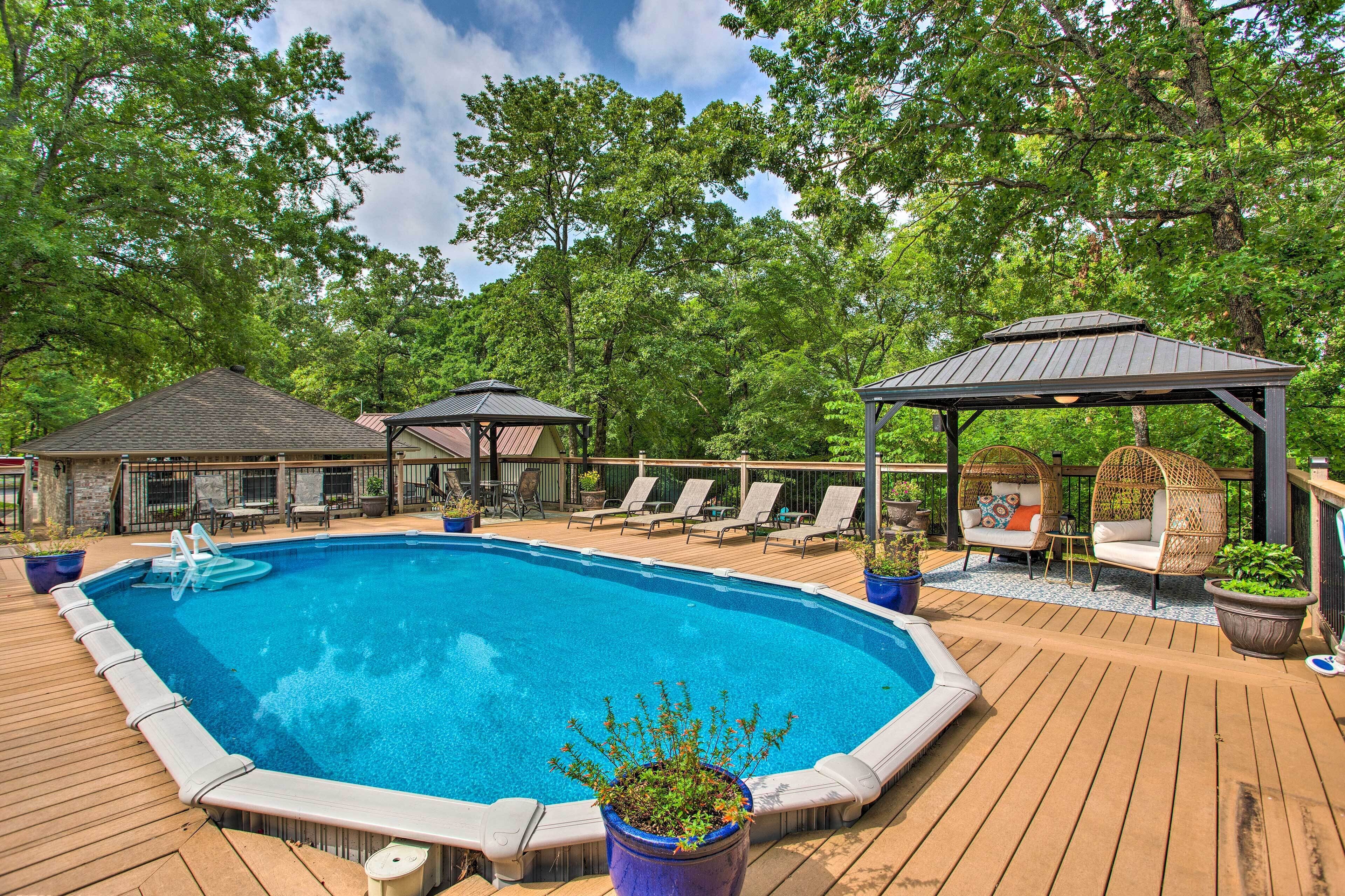 Happy Trails Hideout w/ New Bunk House &  Hot Tub!