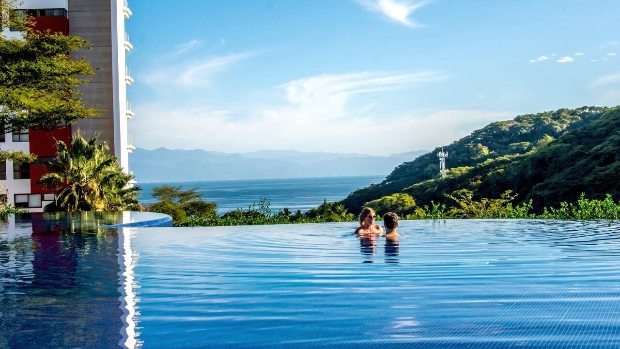 Piscine extérieure, piscine chauffée