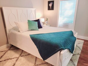 3 bedrooms, desk, iron/ironing board, travel crib - Dallas Fair Park 3B/2B Downtown Deep Ellum (Dallas)