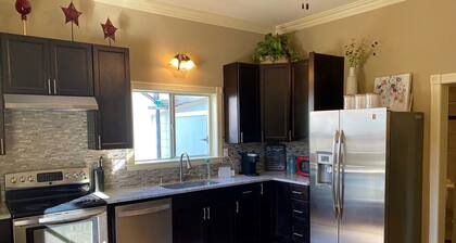 Historic Home Within Walking Distance to Everything!
