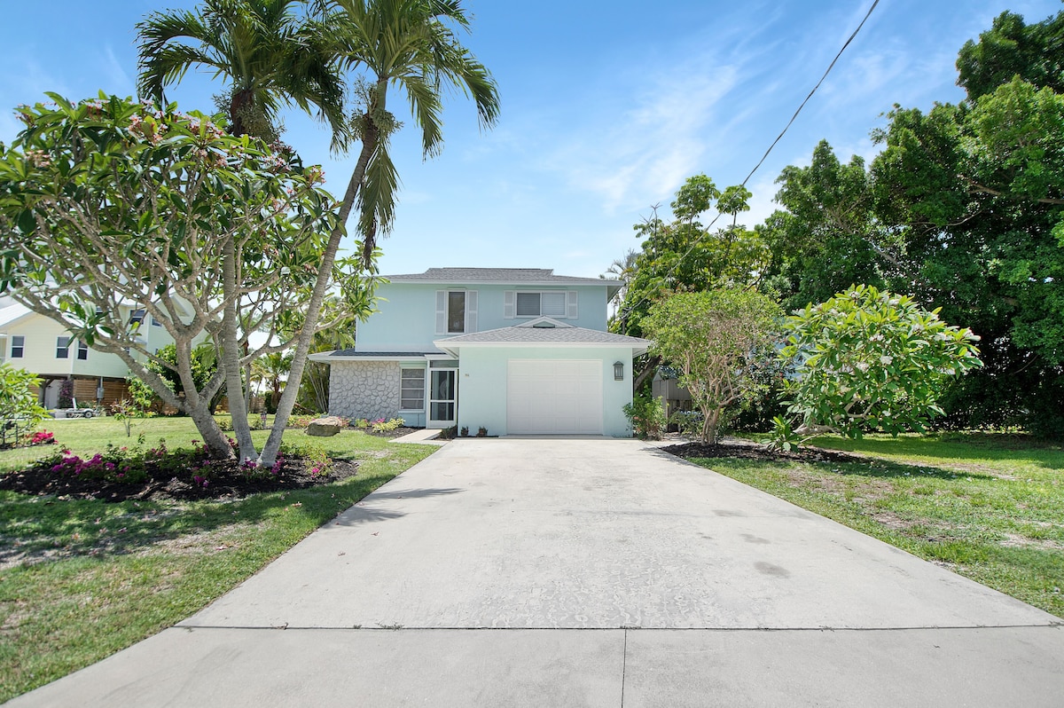 Photo 4 of Waterfront Paradise with Private Dock & Pool - Naples/Marco Island Summer/Snow