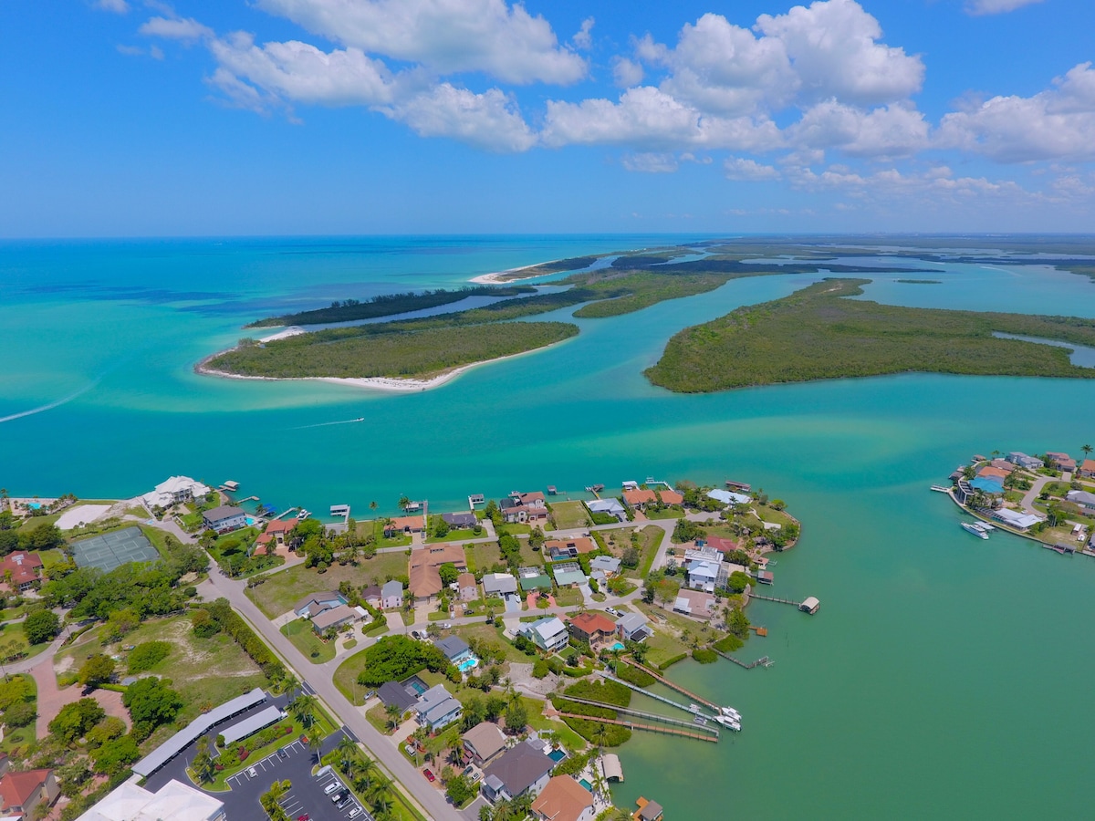 Photo 35 of Waterfront Paradise with Private Dock & Pool - Naples/Marco Island Summer/Snow