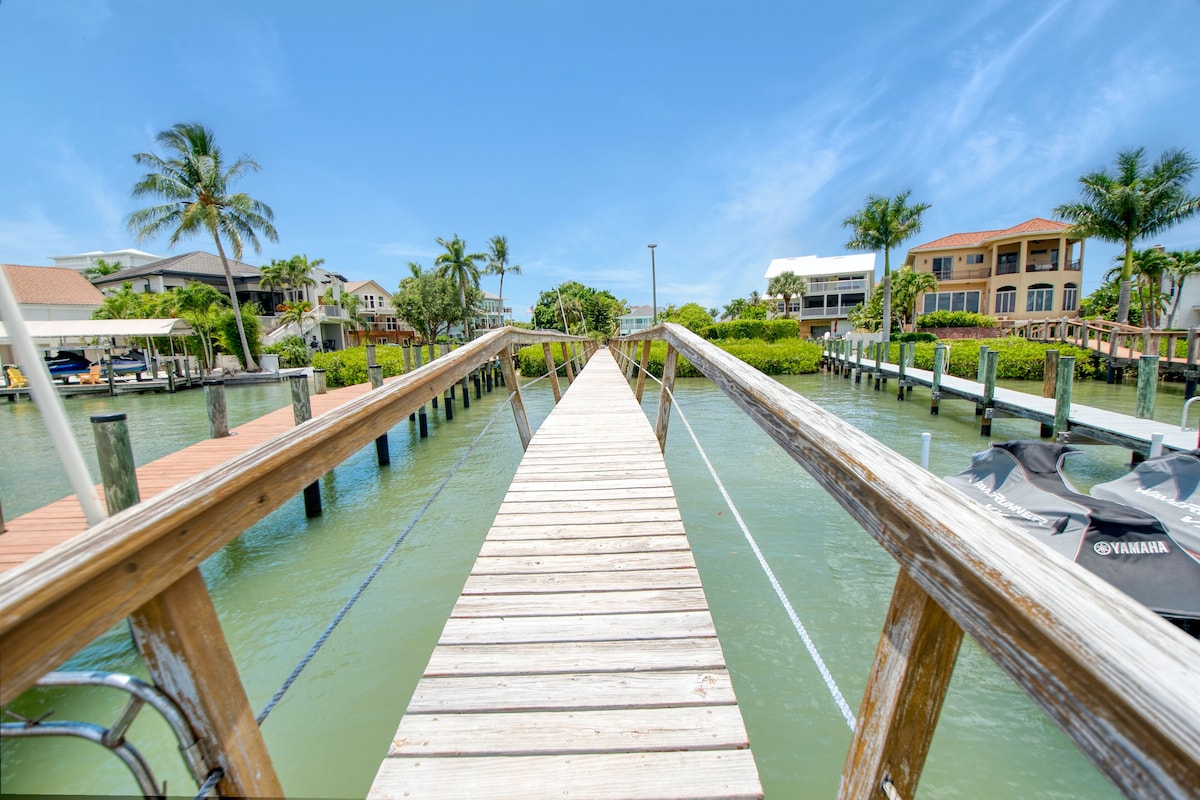 Photo 3 of Waterfront Paradise with Private Dock & Pool - Naples/Marco Island Summer/Snow