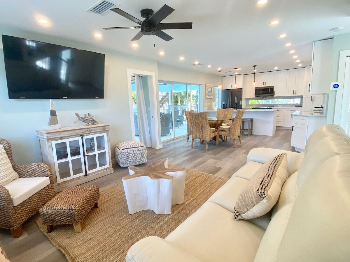 Photo 13 of Waterfront Paradise with Private Dock & Pool - Naples/Marco Island Summer/Snow