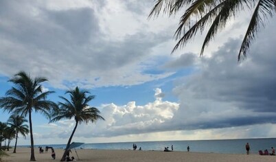 New Cozy Studio, 5 minutes To Las Olas!!