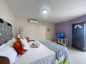 1 bedroom, iron/ironing board, travel cot, free WiFi