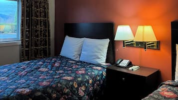 Doppia Deluxe, 2 letti matrimoniali | Bagno | Asciugamani, sapone, shampoo, carta igienica