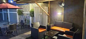 Outdoor dining - The Leneade - Mobo Apt. 6 at City Centre/Wuse 2 (Abuja)