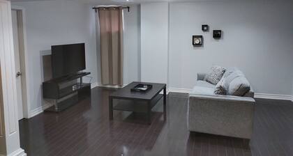 Cosy 1 bedroom basement apartment with separate entrance