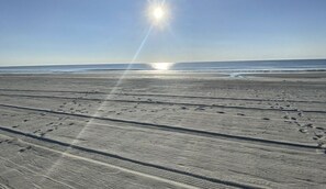 Beach nearby, sun loungers, beach towels
