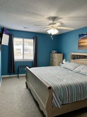 1 bedroom, in-room safe, iron/ironing board, free WiFi