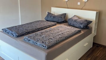 2 habitaciones, tabla de planchar con plancha y wifi gratis