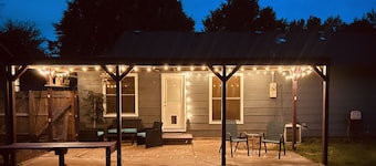 Beautiful Home in the Heart of Springfield! So Perfect!