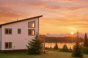 Exterior - Stunning Property, Walking Distance to Downtown/Br (Homer)