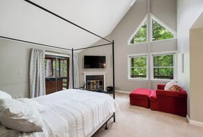 4 camere, una scrivania, ferro/asse da stiro, Wi-Fi