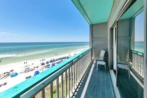 Property grounds - Backyard Waves, Balcony Sunsets, Seagrove Beachfront along the best parts of 30A (Santa Rosa Beach)