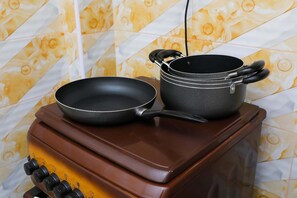 Private kitchen - Contemporary one-bedroom apartment near to Ruiru Rainbow Resort (Ruiru)