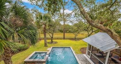 5 Minute Walk to Beach; Private Pool NOW OPEN; Small Dogs May Be Welcome!