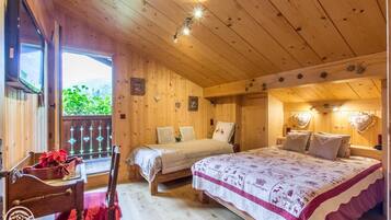 3 chambres, fer et planche à repasser, lit parapluie, Wi-Fi gratuit