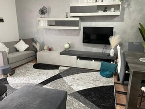 Smart-TV, Videospiele, Bücher
