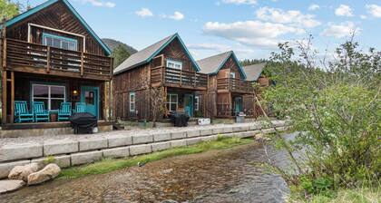 Riverfront! "River Retreat Cabin #4" In Town, Pet Friendly, WIFI