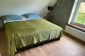 2 habitaciones, cuna de viaje y wifi gratis 