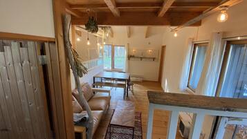 Basic Room | Living area