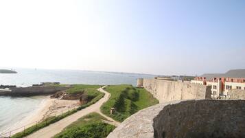 Uitzicht op strand/zee