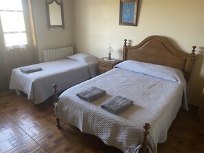 7 bedrooms, WiFi