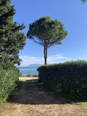 Property grounds - Apartment by the Sea (Sicilia)