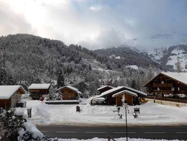 Exterior - 3-room apartment 6 pers with balcony and parking, pets allowed (Les Contamines-Montjoie)