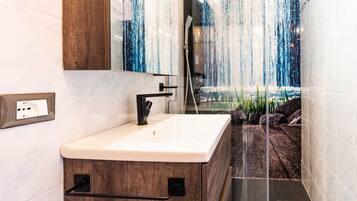Shower, towels