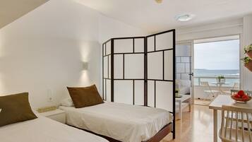 1 habitación, tabla de planchar con plancha, wifi gratis y ropa de cama