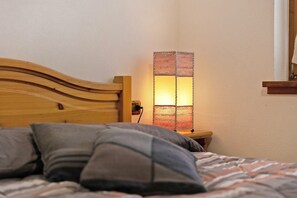 2 chambres, fer et planche à repasser, Wi-Fi gratuit, draps fournis