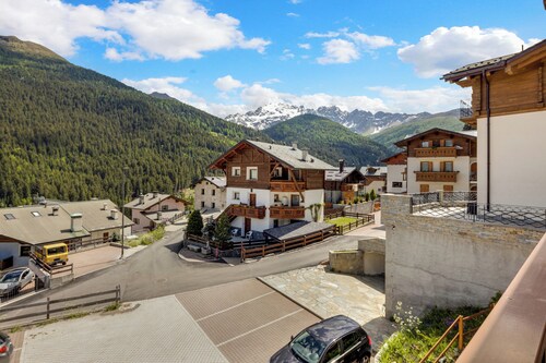 Ferienwohnung 'Baita Bruno 6' mit Bergblick, Terrasse und WLAN