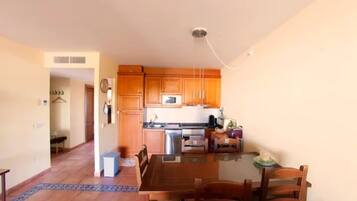 Frigorífic, forn, placa de cuina i rentaplats