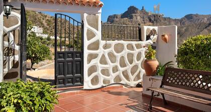 Casita Bentayga with Wi-fi, Pirvate Terrace, Garden and BBQ.