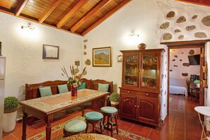 Dining - Vacation Home 'Casita Roque Nublo' with Mountain View, Garden & Wi-Fi (Tejeda)
