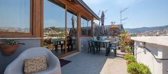 Apartment 'Casa MalĂč' with Sea View, Garden & Wi-Fi