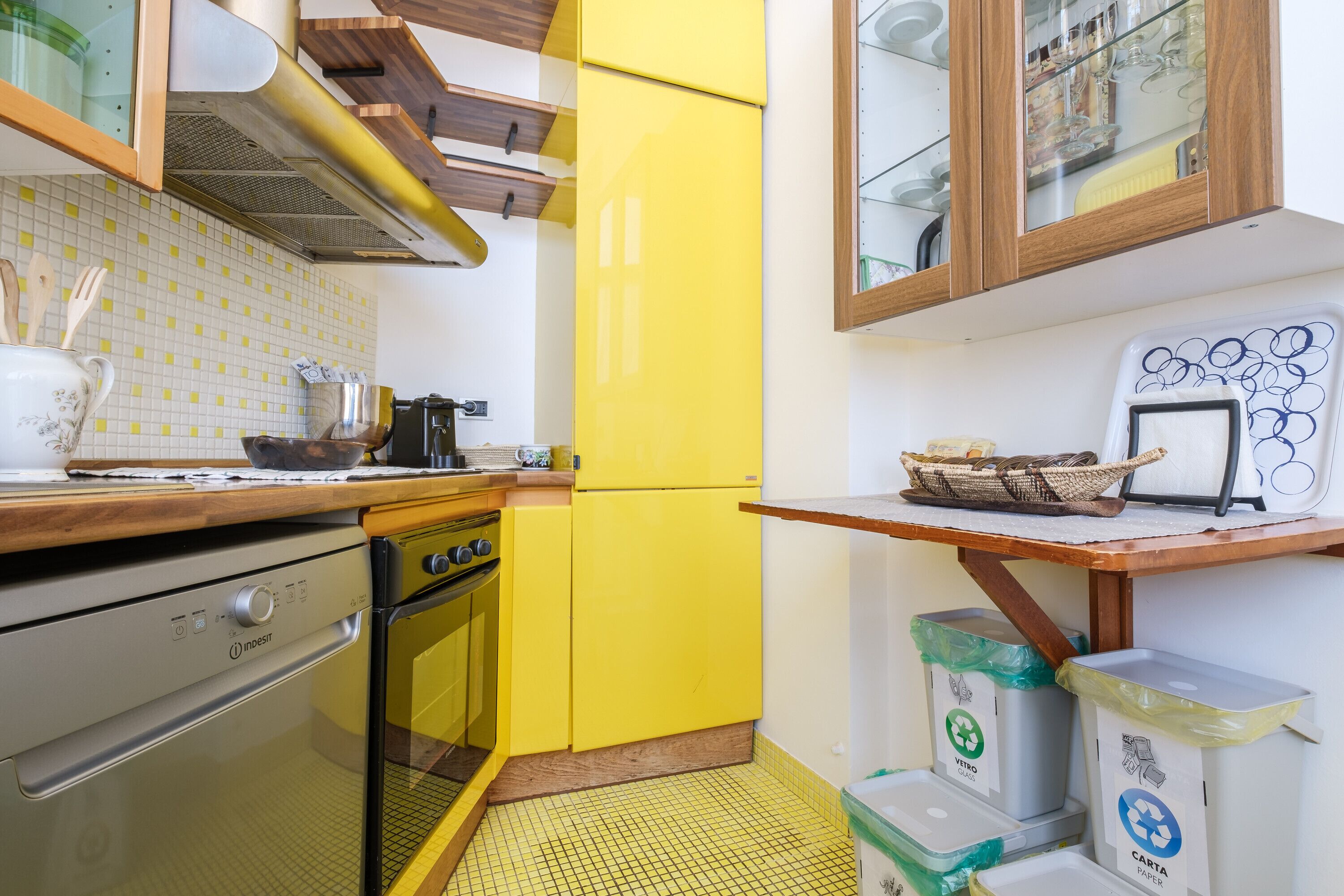 Kühlschrank, Ofen, Herdplatte, Geschirrspüler