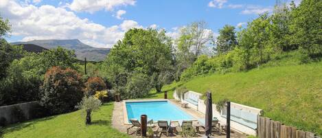 Piscine extérieure, piscine chauffée