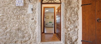 Holiday Apartment Casa Oliva with Lake View, Balcony & Wi-Fi