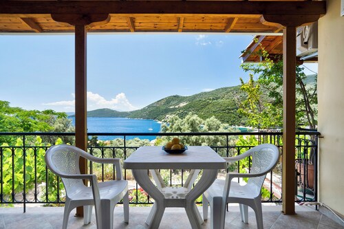 Holiday Accommodation "Vardia studio A" with Sea View, Wi-Fi & Balcony