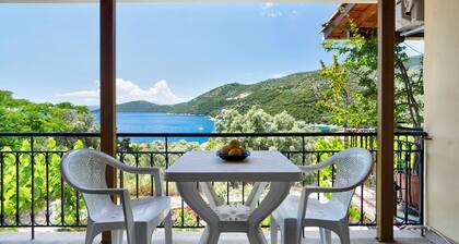 Holiday Accommodation "Vardia studio A" with Sea View, Wi-Fi & Balcony