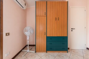 Interior - Villa 'Tara House' with Private Terrace, Wi-Fi and Air Conditioning (Pula)