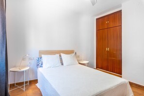 3 bedrooms, free WiFi, bed sheets - Apartamento Residencial Limonar with A/C & Wi-Fi (Málaga)