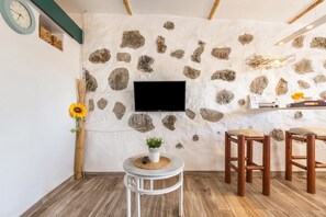 Interior - Holiday Apartment 'Elysium Olival at Casa La Fuentita' with Mountain Views, Adults Only (La Fuentita)